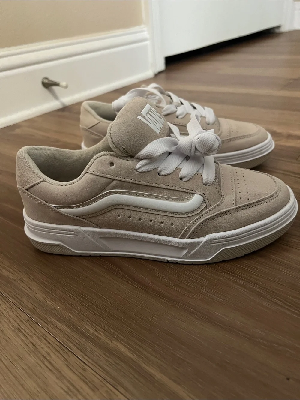 Women’s 6.5/Men’s 5 Vans Beige Suede Sneakers with White Stripe